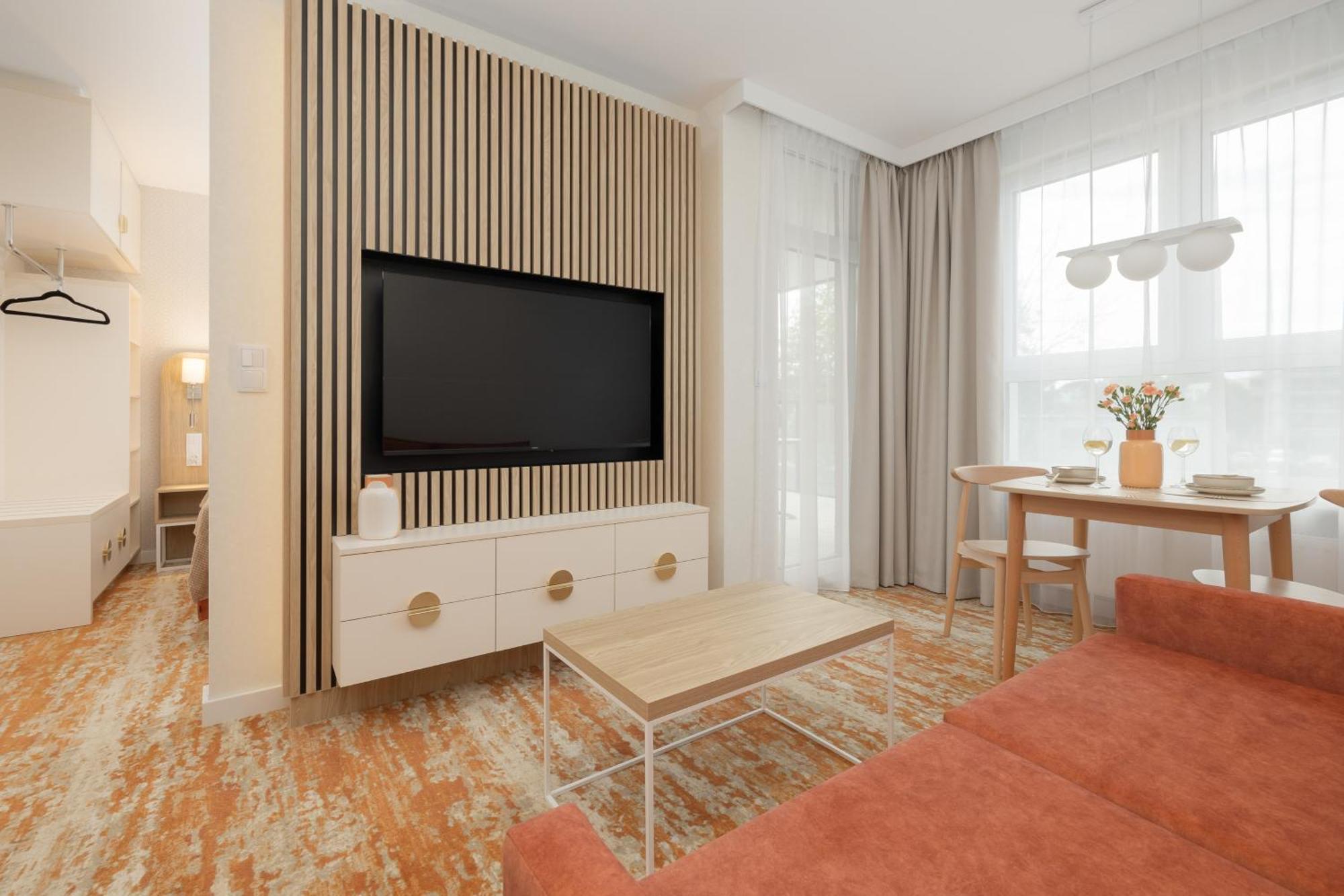 Sun & Beach Apartments Bel Mare With Parking By Noclegi Renters 미엥지즈드로예 외부 사진