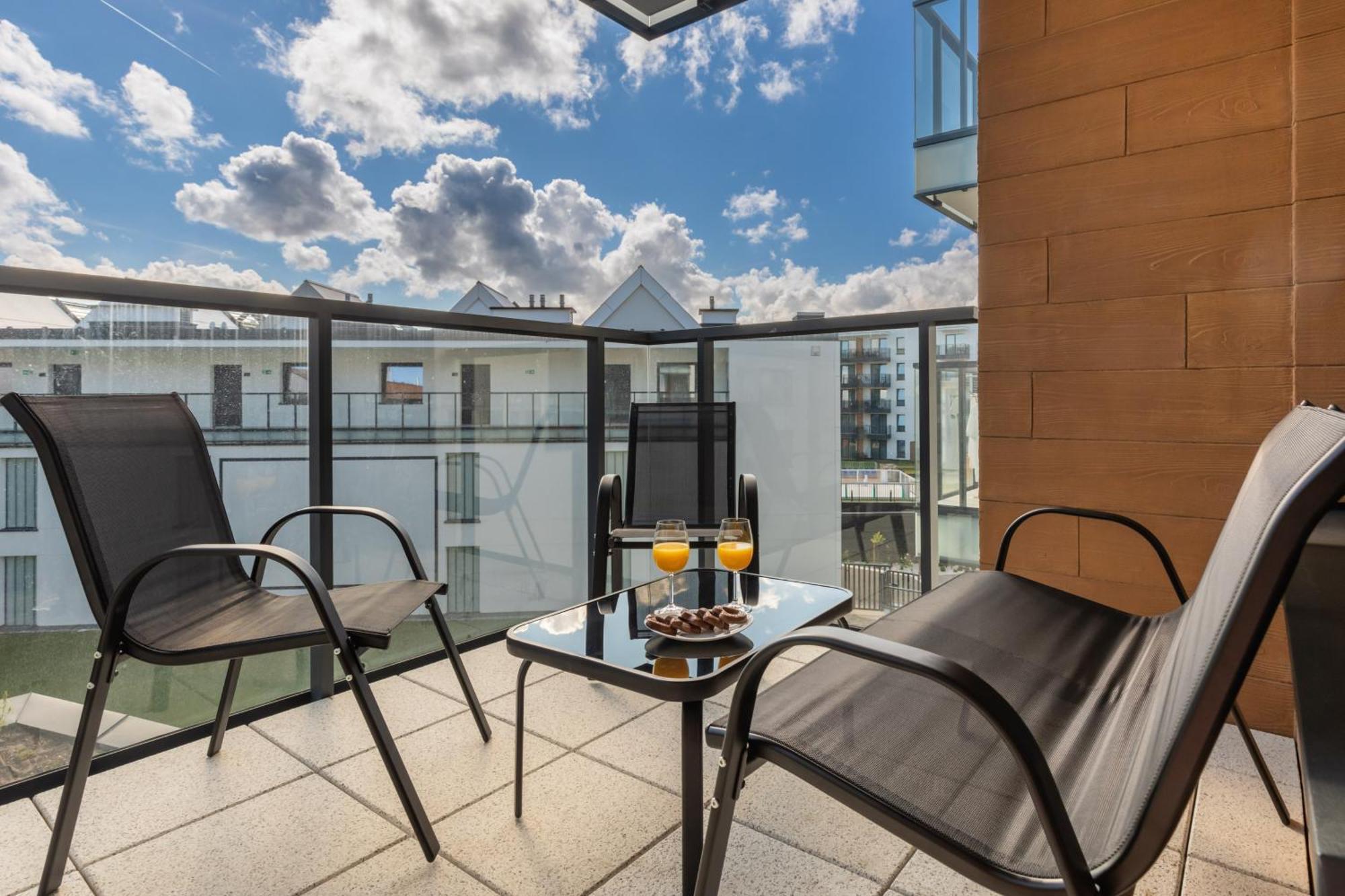 Sun & Beach Apartments Bel Mare With Parking By Noclegi Renters 미엥지즈드로예 외부 사진